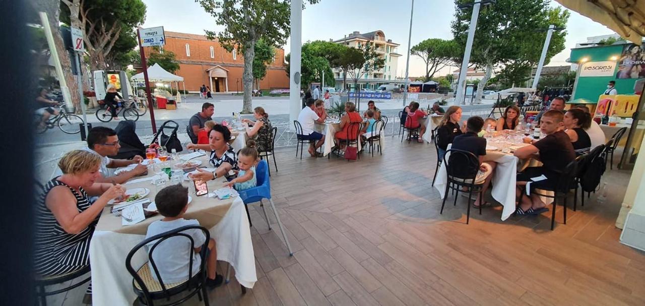 Hotel Franca Misano Adriatico Exterior photo